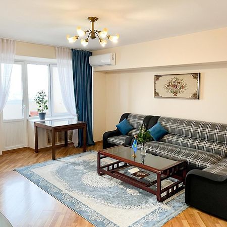 Apartament Золотой Квадрат 60 Кв2 Ałma Ata Zewnętrze zdjęcie