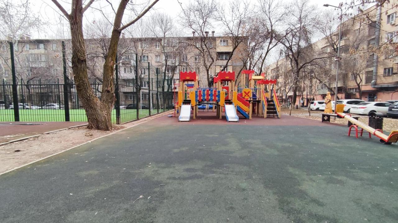Apartament Золотой Квадрат 60 Кв2 Ałma Ata Zewnętrze zdjęcie
