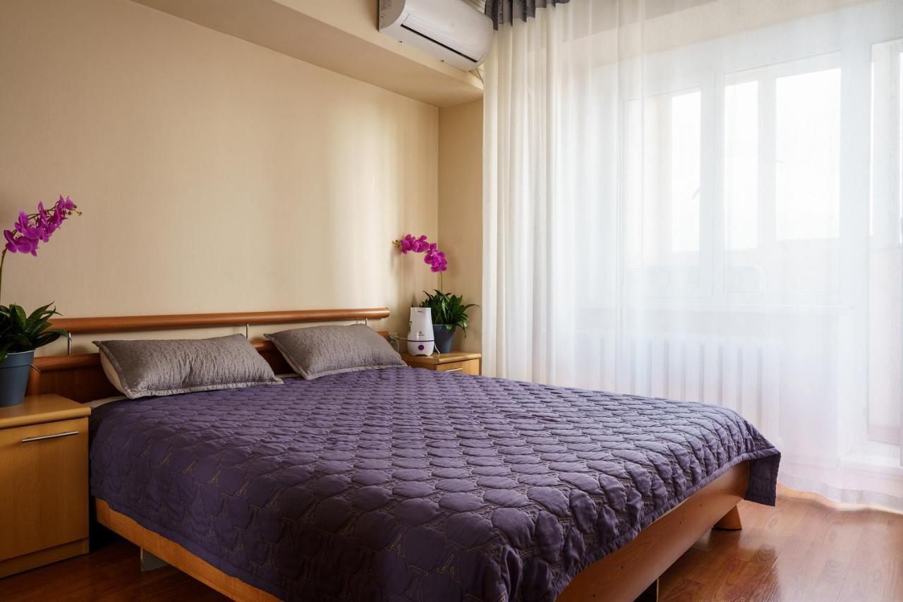 Apartament Золотой Квадрат 60 Кв2 Ałma Ata Zewnętrze zdjęcie