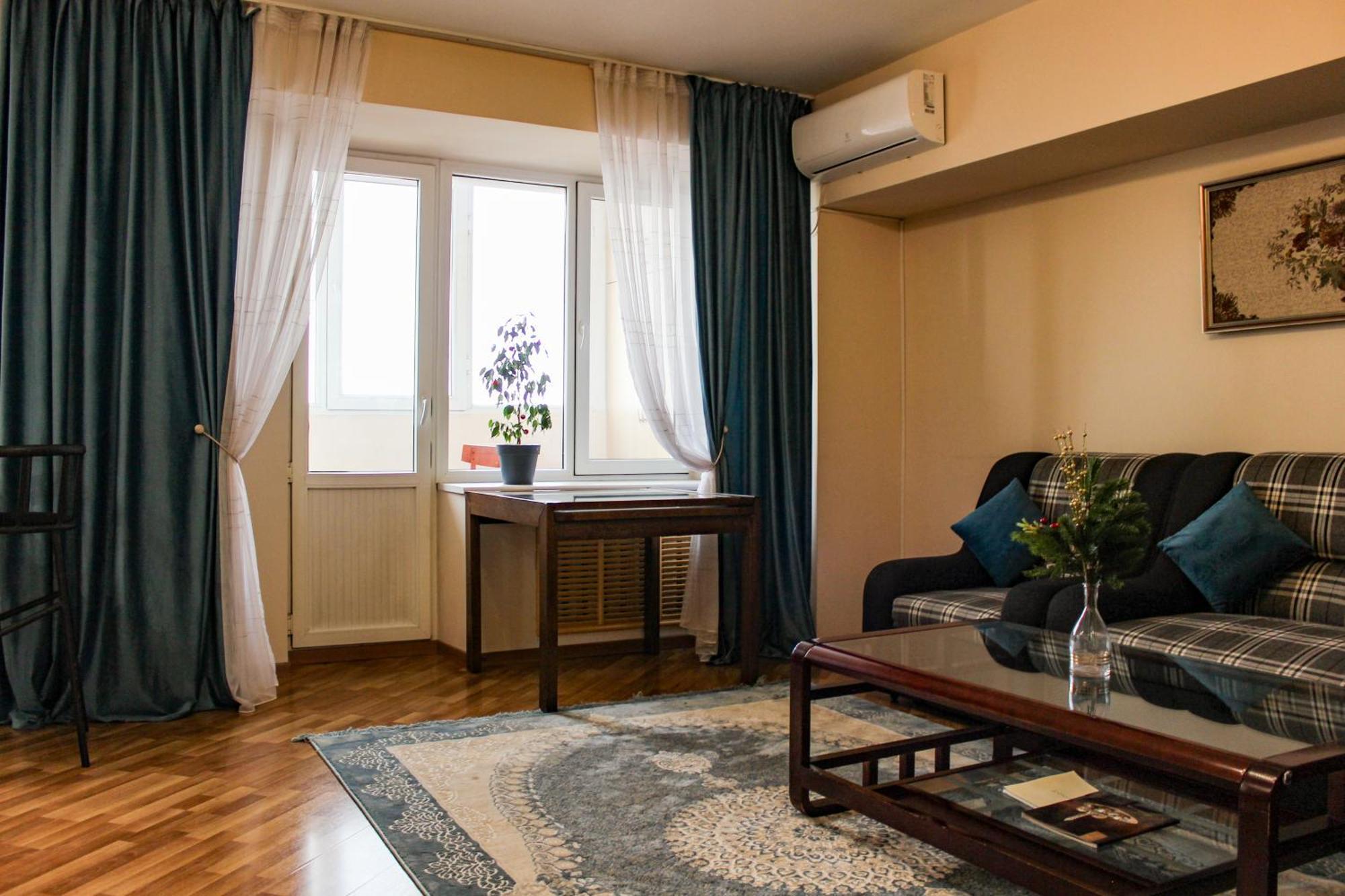 Apartament Золотой Квадрат 60 Кв2 Ałma Ata Zewnętrze zdjęcie
