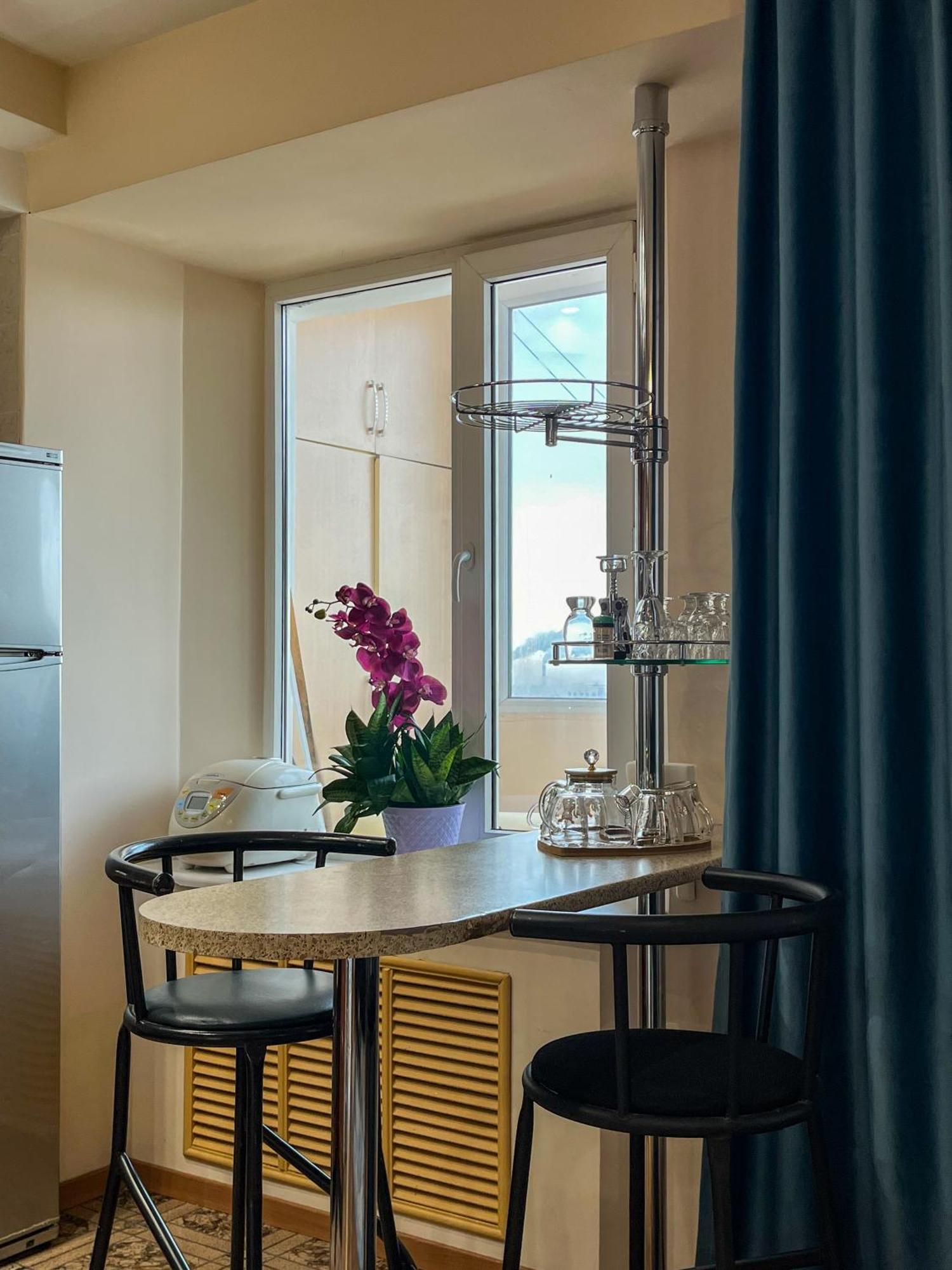 Apartament Золотой Квадрат 60 Кв2 Ałma Ata Zewnętrze zdjęcie